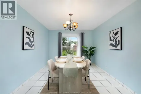 1527 Benjamin Avenue Windsor ON N8X 4N3