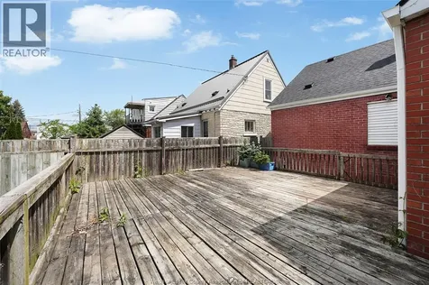 1527 Benjamin Avenue Windsor ON N8X 4N3