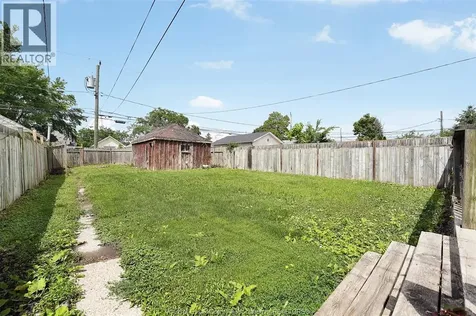 1527 Benjamin Avenue Windsor ON N8X 4N3
