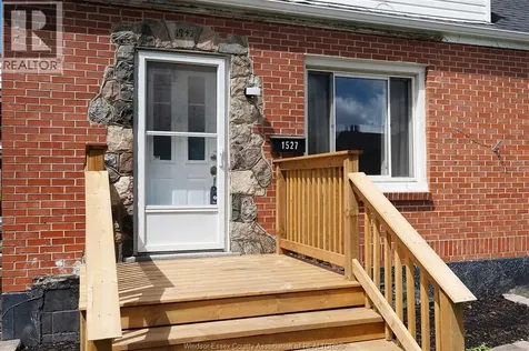 1527 Benjamin Avenue Windsor ON N8X 4N3