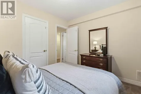 5 Cody Avenue Whitby (brooklin) ON L1M 1K8