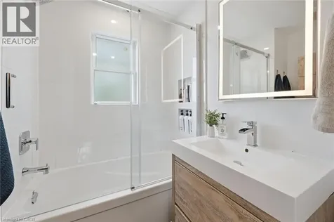 2273 King Street East Hamilton ON L8K 1X5