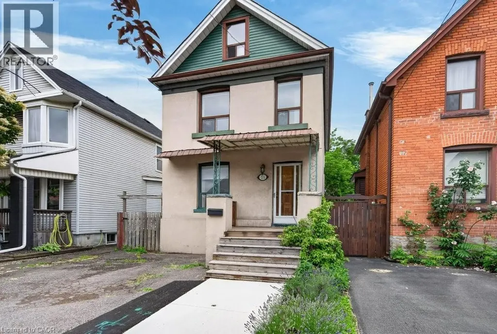 21 East Bend Avenue North Hamilton ON L8L 7E1