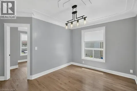 21 East Bend Avenue North Hamilton ON L8L 7E1