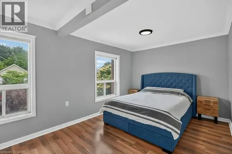 21 East Bend Avenue North Hamilton ON L8L 7E1