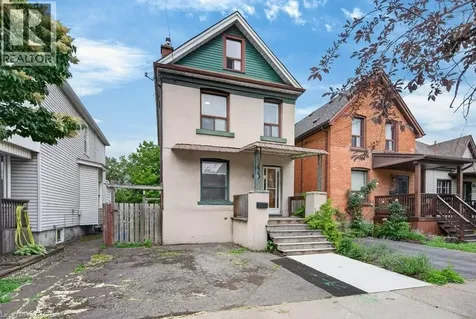21 East Bend Avenue North Hamilton ON L8L 7E1