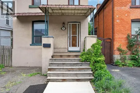 21 East Bend Avenue North Hamilton ON L8L 7E1