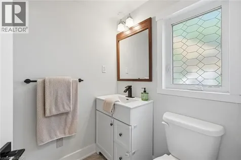 77 Cameron Avenue North Hamilton ON L8H 4Z1