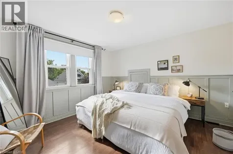 77 Cameron Avenue North Hamilton ON L8H 4Z1