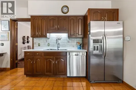 28 Mathers Drive Stoney Creek ON L8G 4J3