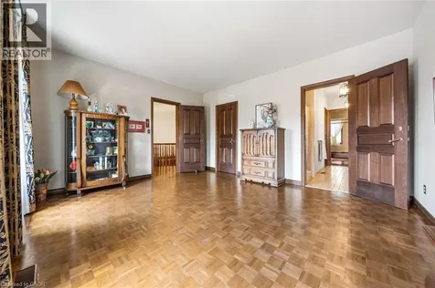 28 Mathers Drive Stoney Creek ON L8G 4J3