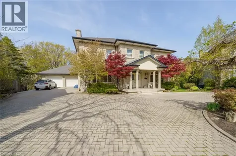 28 Mathers Drive Stoney Creek ON L8G 4J3