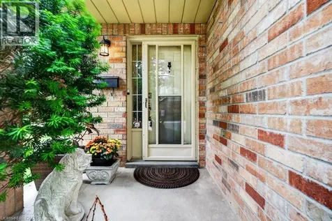 44 Frances Avenue Stoney Creek ON L8G 3W1