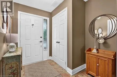 44 Frances Avenue Stoney Creek ON L8G 3W1