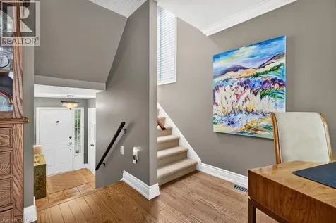 44 Frances Avenue Stoney Creek ON L8G 3W1