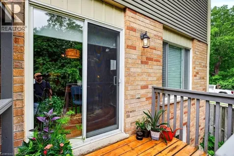 44 Frances Avenue Stoney Creek ON L8G 3W1