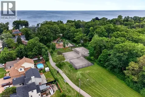 44 Frances Avenue Stoney Creek ON L8G 3W1