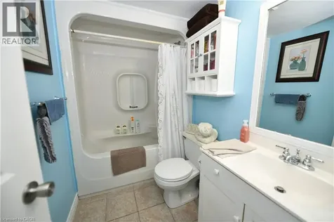 266 Overlea Drive Kitchener ON N2M 5N2