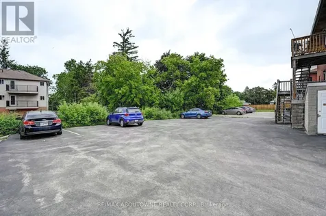 1230 Queens Boulevard Kitchener ON N2M 1C3