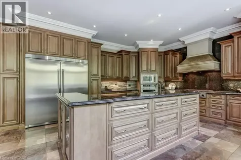 172 Diiorio Circle Ancaster ON L9K 1T3