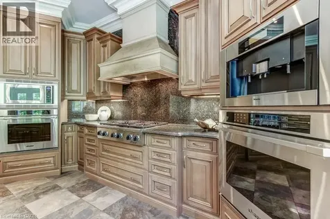 172 Diiorio Circle Ancaster ON L9K 1T3