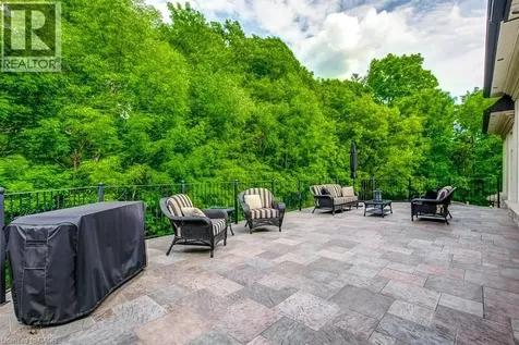 172 Diiorio Circle Ancaster ON L9K 1T3