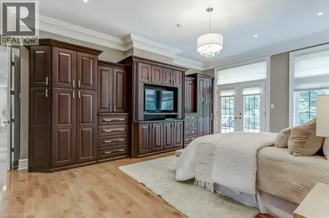 172 Diiorio Circle Ancaster ON L9K 1T3