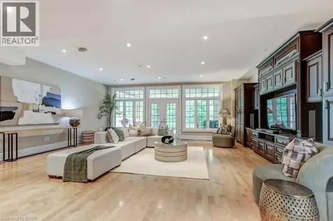 172 Diiorio Circle Ancaster ON L9K 1T3