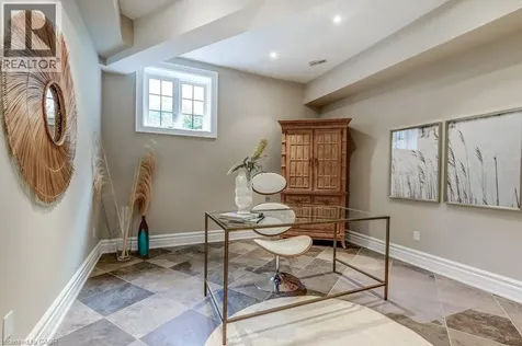 172 Diiorio Circle Ancaster ON L9K 1T3
