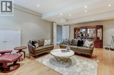 172 Diiorio Circle Ancaster ON L9K 1T3