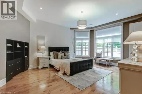 172 Diiorio Circle Ancaster ON L9K 1T3