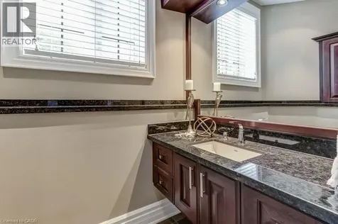 172 Diiorio Circle Ancaster ON L9K 1T3