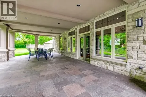 172 Diiorio Circle Ancaster ON L9K 1T3