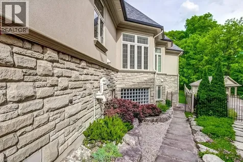 172 Diiorio Circle Ancaster ON L9K 1T3