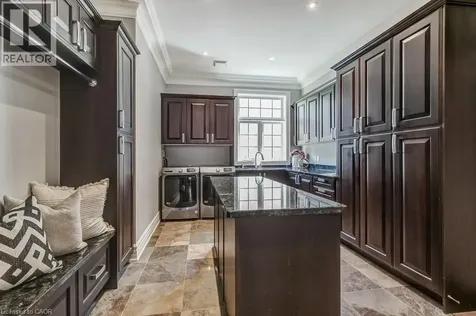 172 Diiorio Circle Ancaster ON L9K 1T3