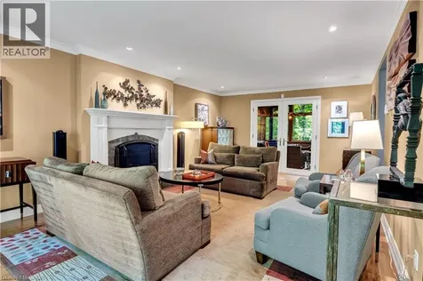 1346 Whiteoaks Avenue Mississauga ON L5J 3C3