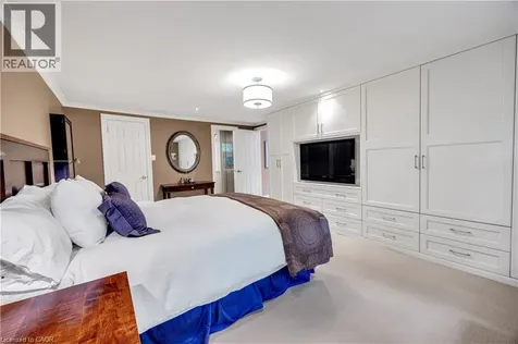 1346 Whiteoaks Avenue Mississauga ON L5J 3C3