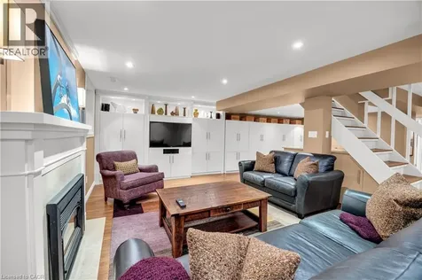 1346 Whiteoaks Avenue Mississauga ON L5J 3C3