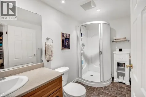 1346 Whiteoaks Avenue Mississauga ON L5J 3C3