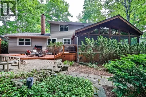 1346 Whiteoaks Avenue Mississauga ON L5J 3C3