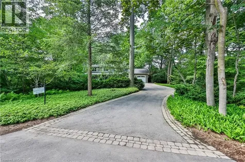 1346 Whiteoaks Avenue Mississauga ON L5J 3C3