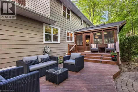 1346 Whiteoaks Avenue Mississauga ON L5J 3C3