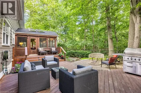 1346 Whiteoaks Avenue Mississauga ON L5J 3C3