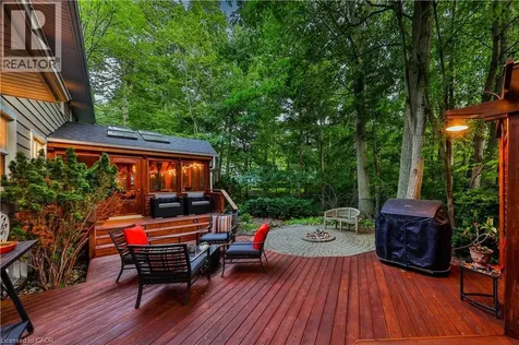 1346 Whiteoaks Avenue Mississauga ON L5J 3C3