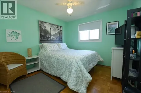 1345 Colonsay Drive Burlington ON L7P 2T6