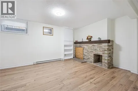 178 Westcourt Place Waterloo ON N2L 2R7