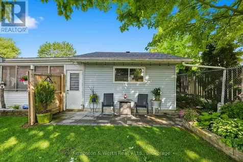 90 Fairview Crescent North Perth (elma) ON N4W 3G8