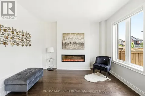 54 Olerud Drive Whitby ON L1P 0J1