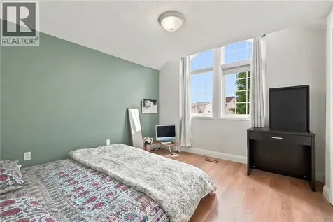76 Lardner Street Cambridge ON N3C 4L2