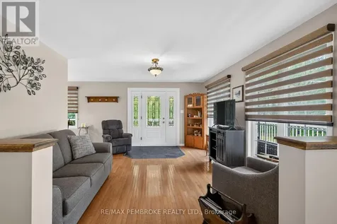246 Blackbay Road Petawawa ON K8H 2W8